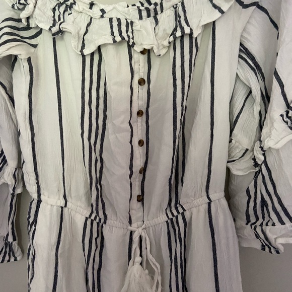 American Eagle off the shoulder white and blue striped bell sleeved romper - Picture 8 of 8